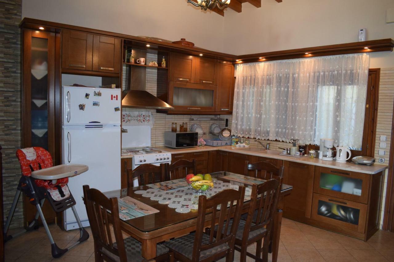 Dimitris Constantinou Villa Sourpi Buitenkant foto