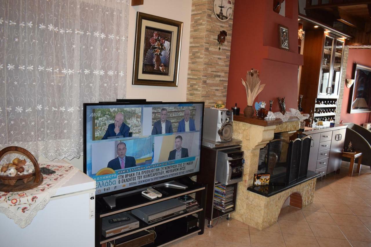 Dimitris Constantinou Villa Sourpi Buitenkant foto